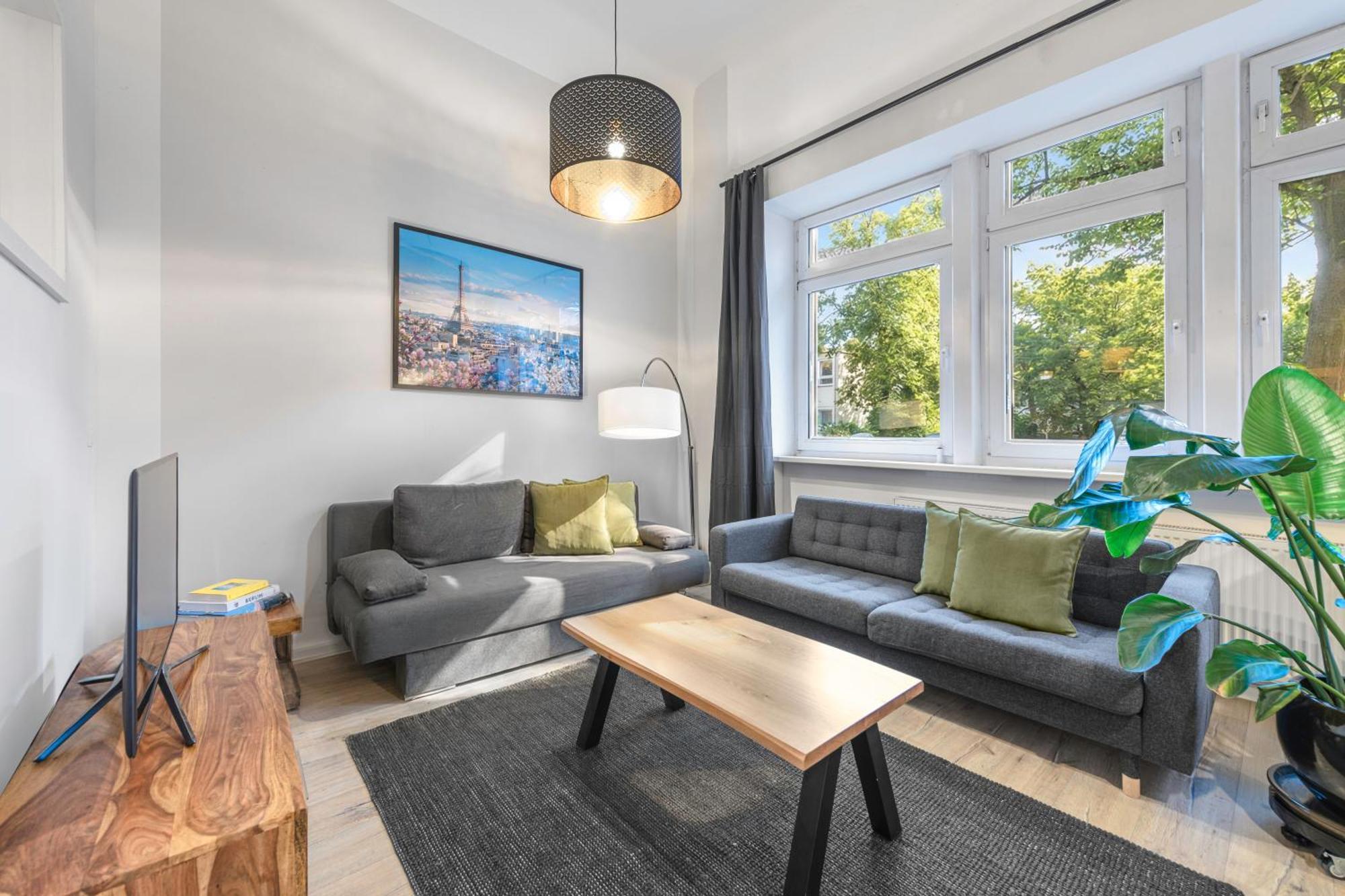 The Goethe Group Loft, 2 Bedroom 2 Bath Rooms, One Living Room, Family Friendly, 2-5 Guests — Photos 3